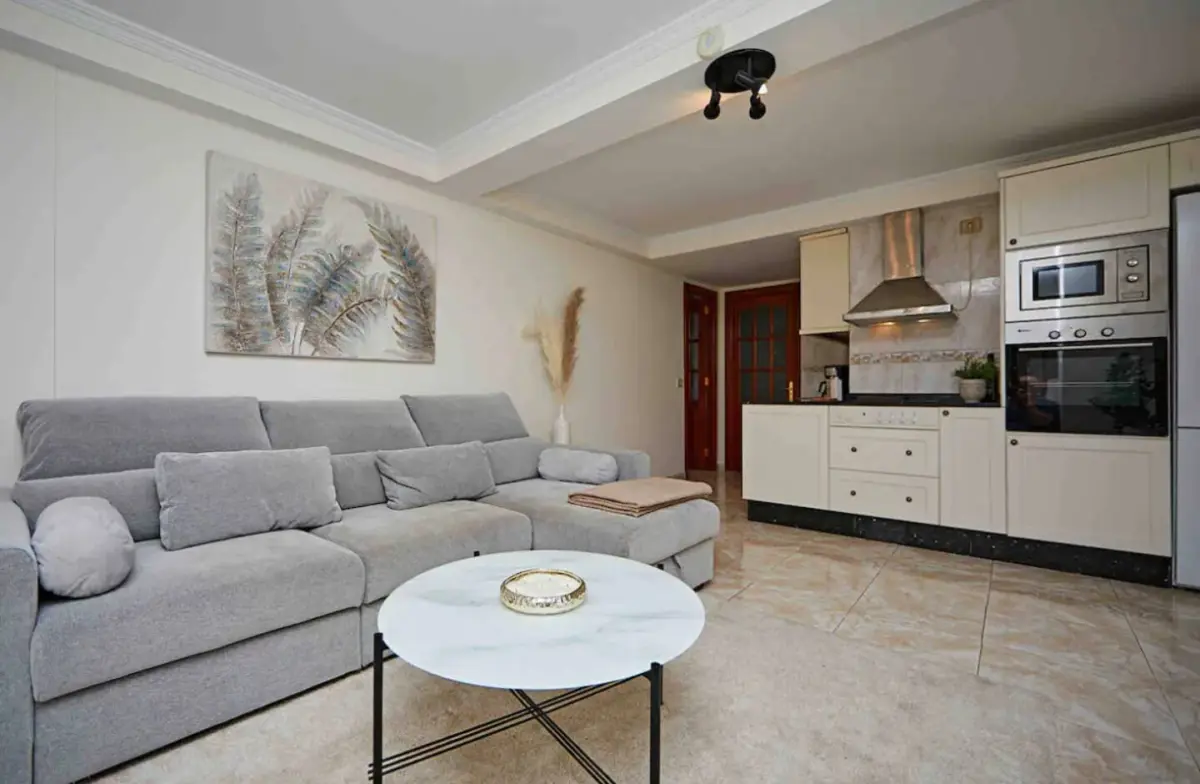 Modern apartment in Loma Dos